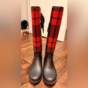 Coach Red and Black Plaid Winter Boots Size 8B.